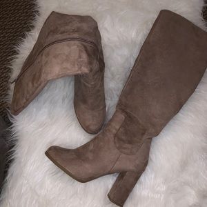 Steve Madden Tall Boots Size 8 Klash Dress Boots